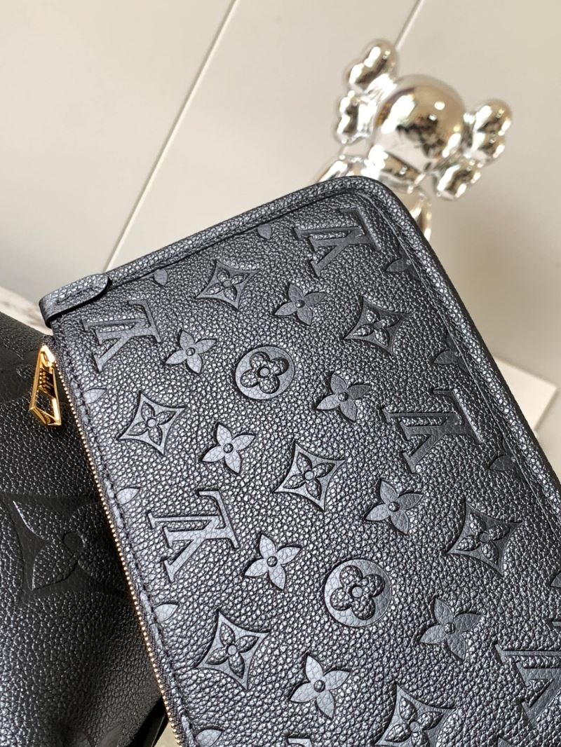Louis Vuitton Hobo Bags